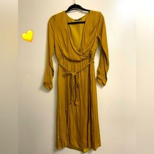 Beautiful women’s Fate + Becker long sleeve mustard dress